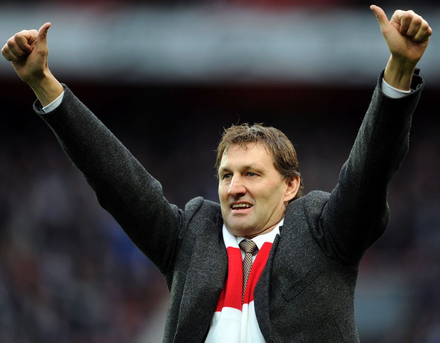 Chùm ảnh: Huyền thoại Tony Adams đến La Liga làm HLV - Bóng Đá