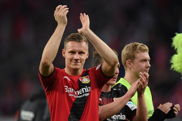 Hùm xám bất lực trước 10 người của Leverkusen - Bóng Đá