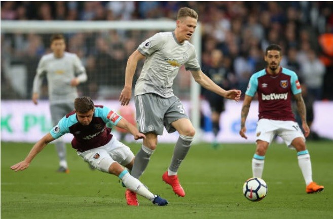 Chấm điểm Man Utd: Sanchez và những bước chạy thầm lặng - Bóng Đá