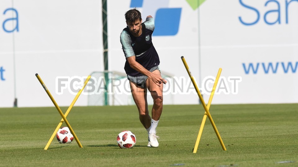 10 cầu thủ hưởng lương cao nhất Barca: Messi hơn gấp đôi Dembele - Bóng Đá