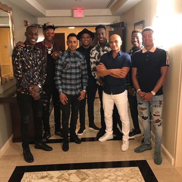 Jesse Lingard và Marcus Rashford dính như sam ở biển Miami - Bóng Đá