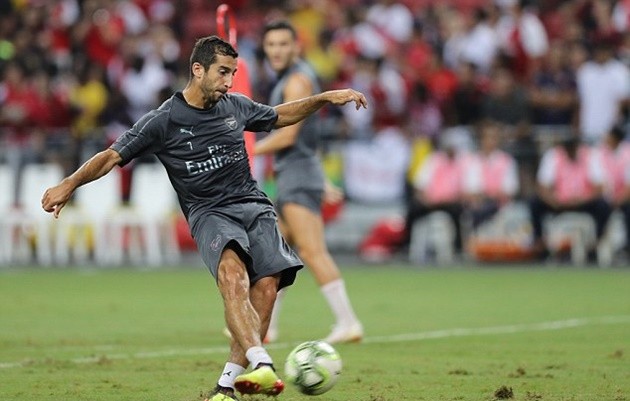 Ozil quẩy nhiệt tình trên sân tập, PSG bắt đầu run sợ? - Bóng Đá