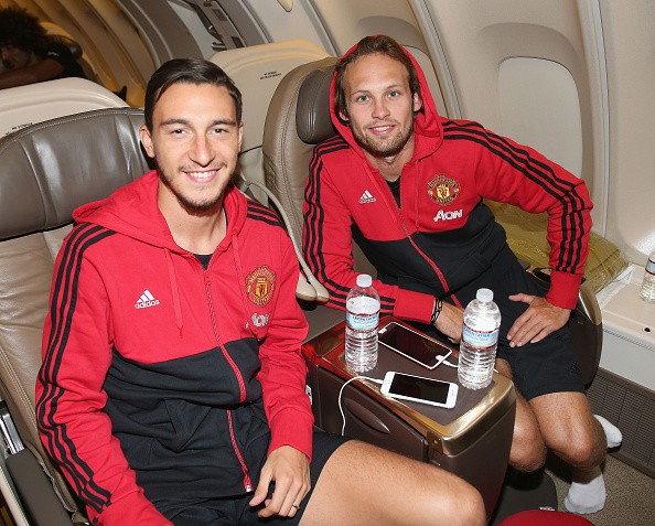 Dàn sao Man United rạng rỡ trong chuyến bay đến Mỹ - Bóng Đá