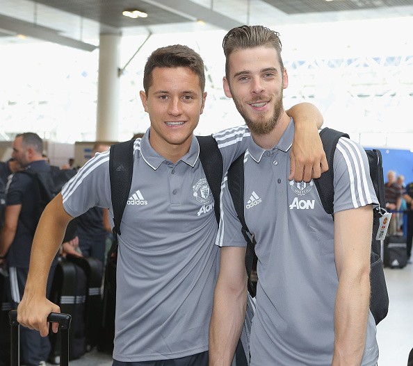 Dàn sao Man United rạng rỡ trong chuyến bay đến Mỹ - Bóng Đá