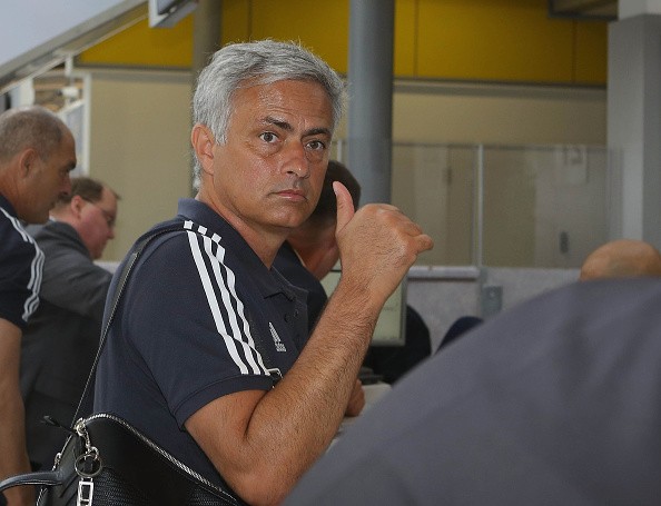 Dàn sao Man United rạng rỡ trong chuyến bay đến Mỹ - Bóng Đá