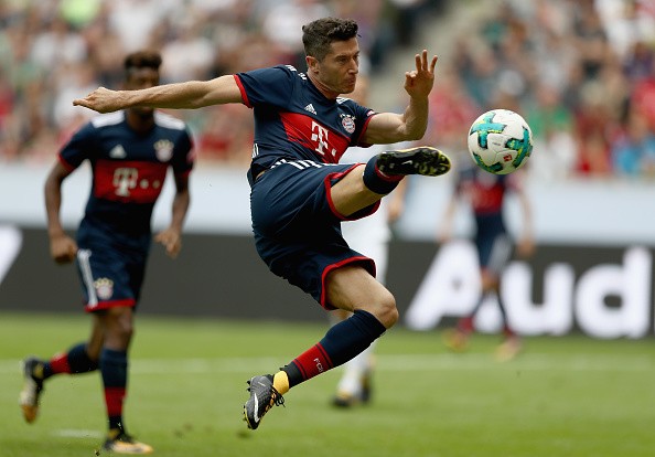 Lewandoski lập siêu phẩm, đưa Bayern vào chung kết - Bóng Đá
