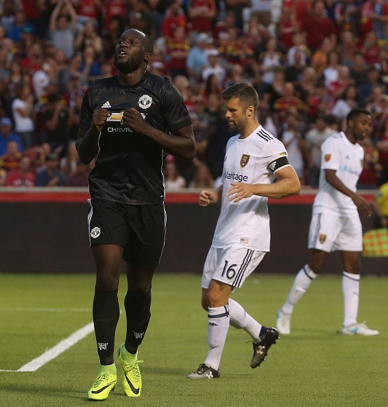 Herrera chỉ ra tầm quan trọng của Lukaku trong đội hình Man United - Bóng Đá