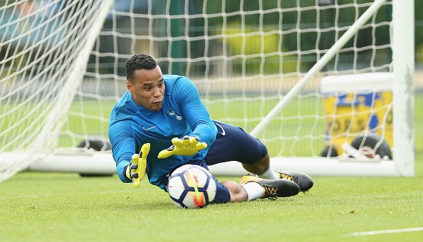 Các sao trên hàng công Tottenham thi nhau trổ tài - Bóng Đá