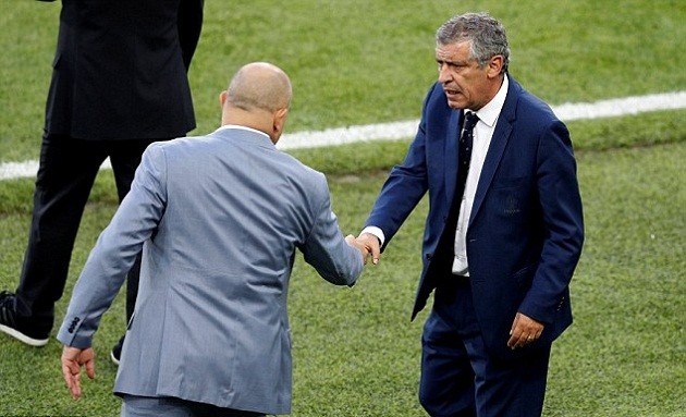 CR7 bùng nổ giúp Bồ Đào Nha rộng cửa đi tiếp - Bóng Đá