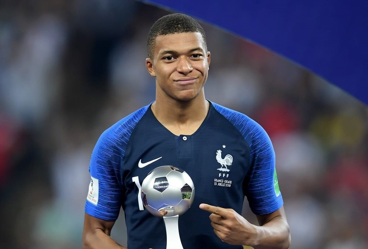 NÓNG: Mbappe chính thức lên tiếng trước sự quan tâm của MU, Real - Bóng Đá