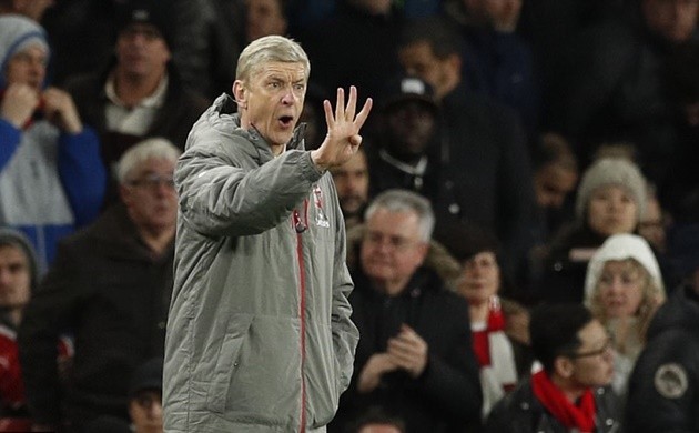 Monreal tiếp tục tỏa sáng giúp Arsenal sáng cửa top 4 - Bóng Đá