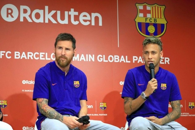Barca hội quân, sao lớn vẫn vắng mặt - Bóng Đá