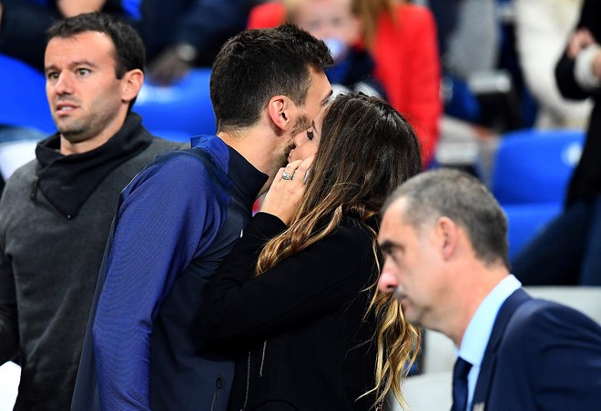 Dàn WAGS tuyển Pháp sẵn sàng đốt cháy khán đài World Cup - Bóng Đá