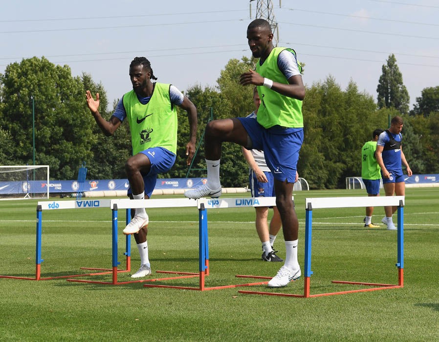 Chelsea tập - Bóng Đá