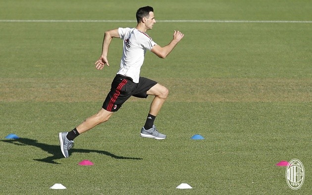 Chán đá bóng, Montella cho toàn đội tập boxing - Bóng Đá