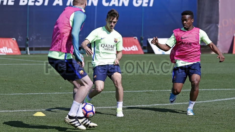 buổi tập của barca - Bóng Đá