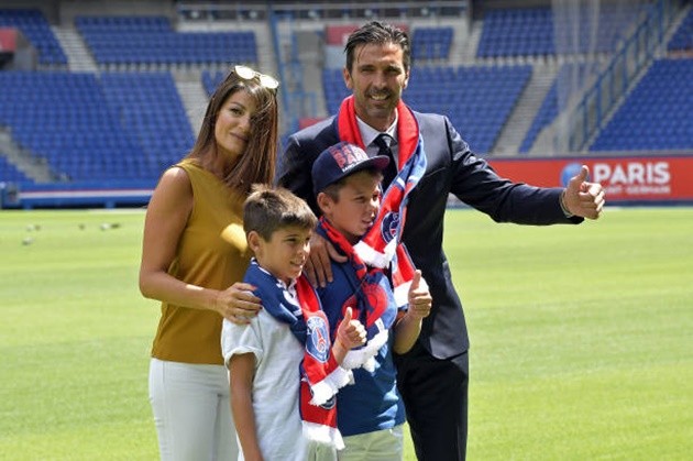 Emery muốn đá hai tiền đạo, nhưng quyết định thuộc về Aubameyang - Bóng Đá