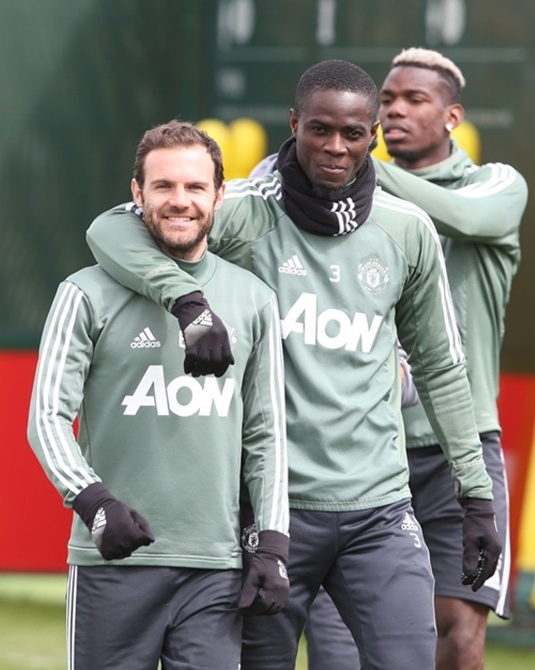 Man Utd quậy hết cỡ mừng sinh nhật Juan Mata - Bóng Đá