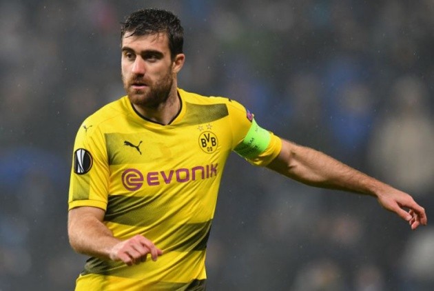 Man Utd bất ngờ tranh giành Sokratis Papastathopoulos với Arsenal - Bóng Đá