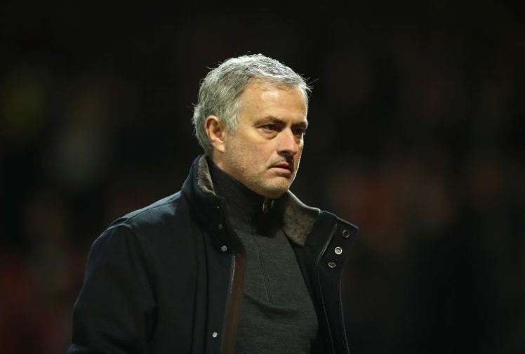 Mourinho gửi thông điệp đến nhà Glazer - Bóng Đá