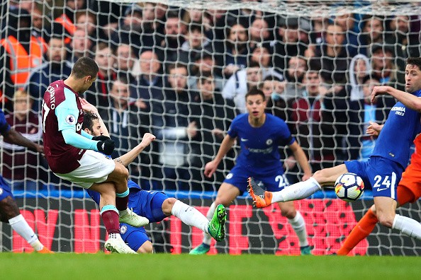 Cậy nhờ 'Man United', West Ham ngáng chân Chelsea - Bóng Đá