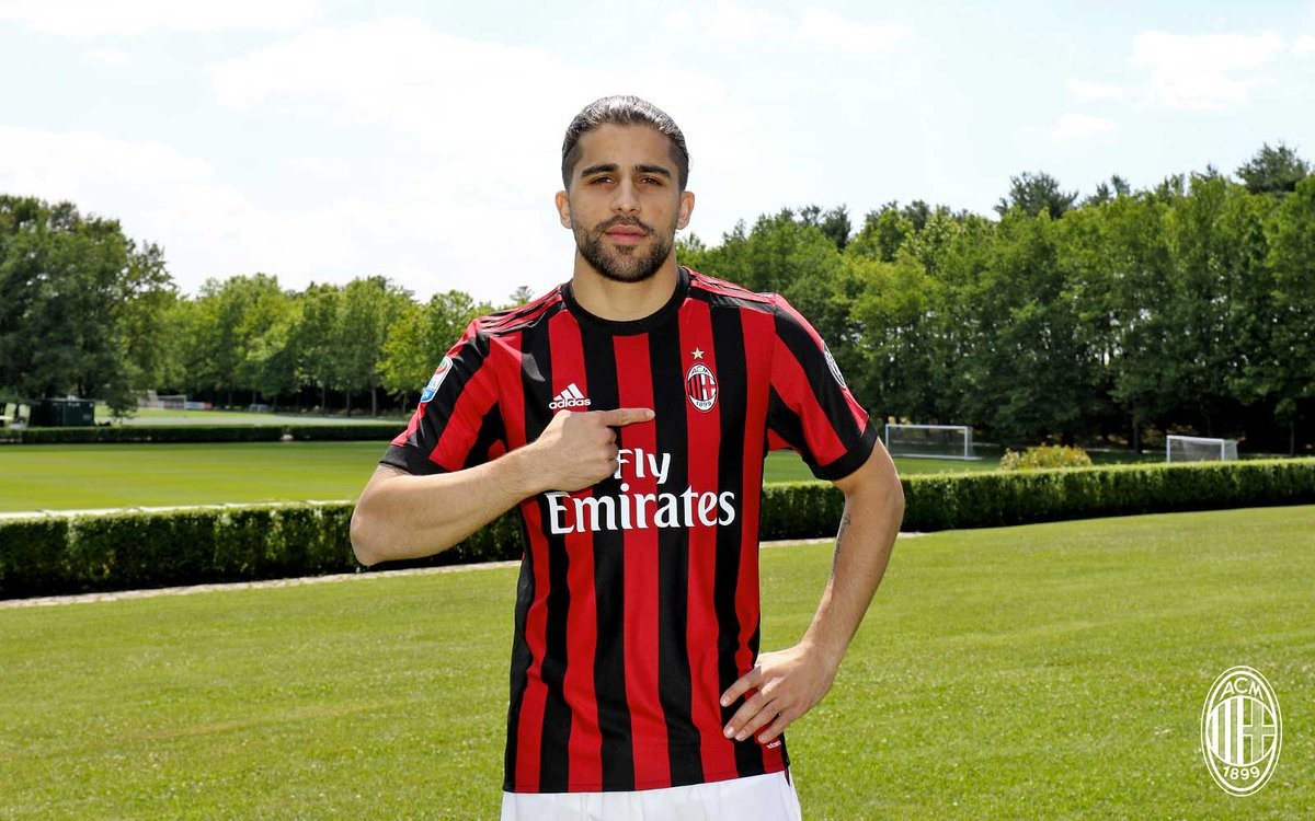 Có thêm đội trưởng Lazio, Milan sẽ mạnh đến cỡ nào? - Bóng Đá