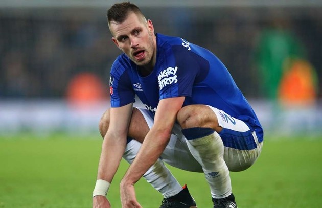 Có trận hòa thất vọng, fan Everton đòi 