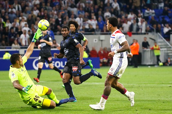 Depay lập hattrick, Lyon nghẹt thở ghi tên vào vòng bảng Champions League - Bóng Đá