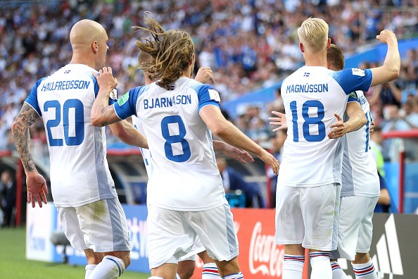 5 điểm nhấn Argentina 1-1 Iceland: Ronaldo 3 - (-1) Messi; Thấp thoáng màu thiên thanh - Bóng Đá