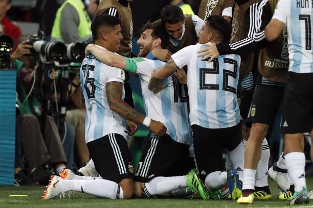 Ơn giời! Cuối cùng đã có cầu thủ Argentina đứng chung chiến tuyến với Messi - Bóng Đá