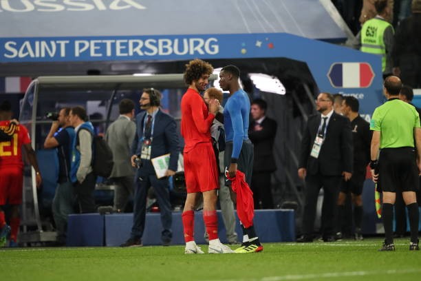 Pogba làm gì để an ủi người đàn anh Fellaini sau trận - Bóng Đá