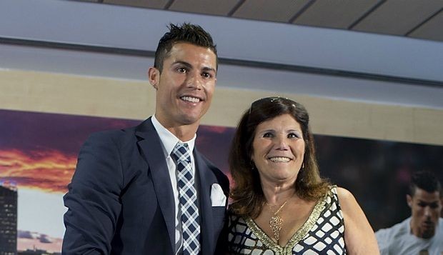 'Ronaldo trở về Man Utd là sự giả dối' - Bóng Đá