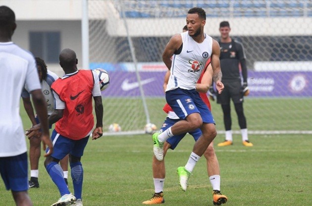 Đấu Arsenal, Conte xỏ giày vào sân chỉ đạo học trò - Bóng Đá