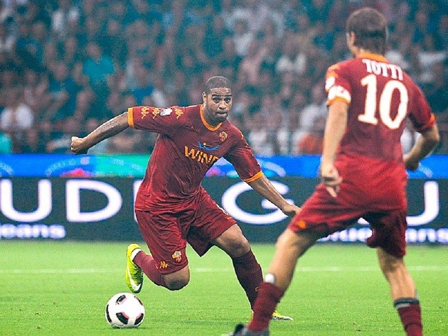 Hoàng đế Adriano: Mặt trái của một thiên tài - Bóng Đá