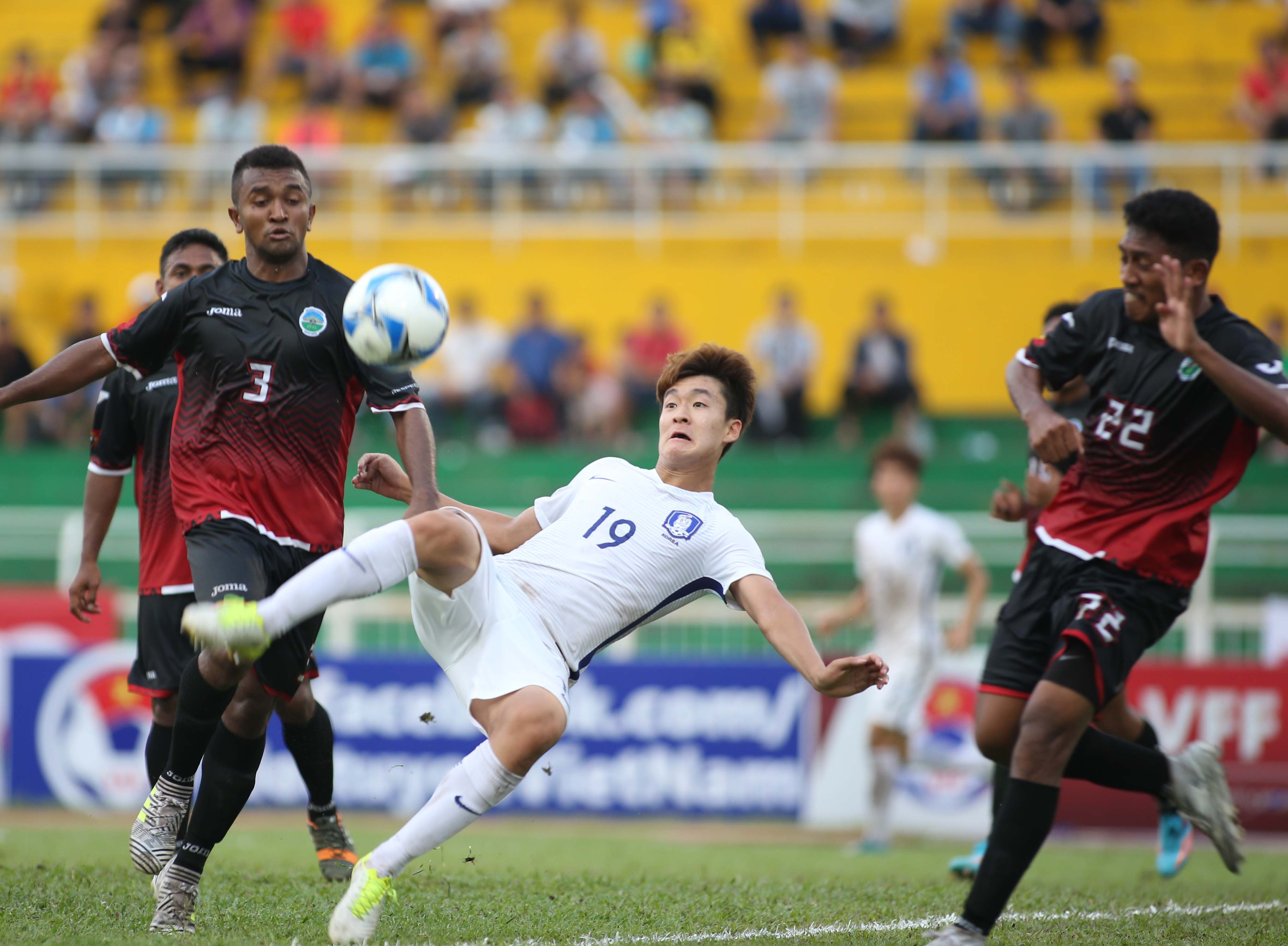 TRỰC TIẾP U22 Việt Nam vs U22 Macau: Xuân Trường mang băng đội trưởng - Bóng Đá