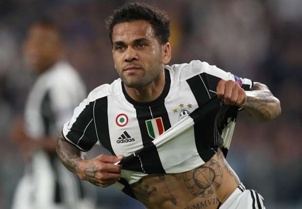 NÓNG: Dani Alves đạt thoả thuận gia nhập Man City - Bóng Đá