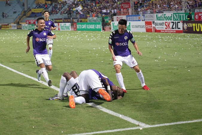 19h00 ngày 15/07, Hà Nội vs Nam Định: Bước dễ dàng tới ngôi vô địch - Bóng Đá