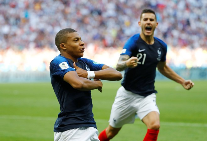 Thi đấu như Ronaldo ‘béo’, Mbappe khiến Messi mất hút - Bóng Đá