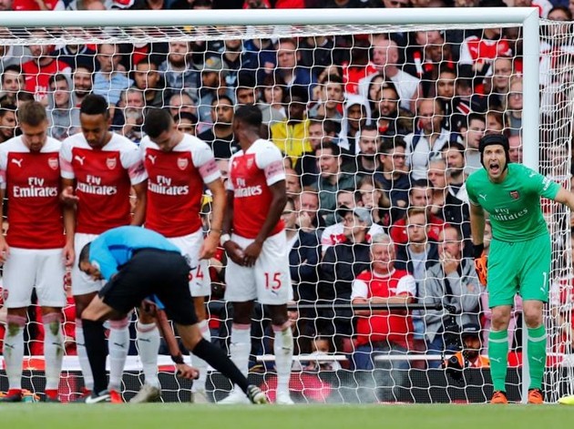 Thua thảm Man City, Cech vẫn hài lòng với chiến thuật của Emery - Bóng Đá