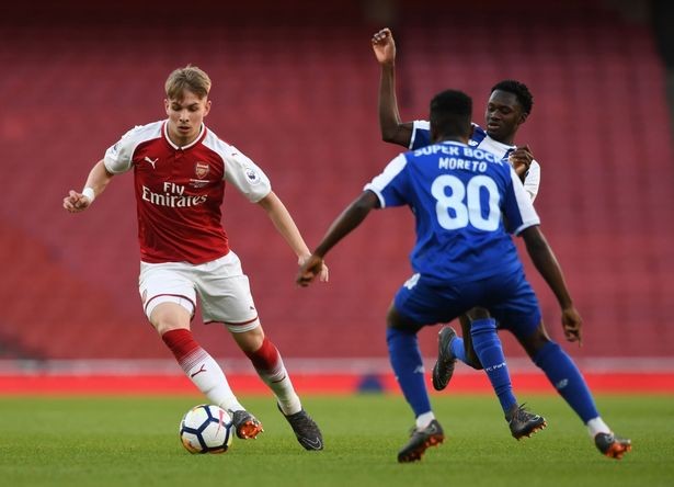 Emile Smith-Rowe, cầu thủ lập siêu phẩm vào lưới Atletico Madrid là ai? - Bóng Đá