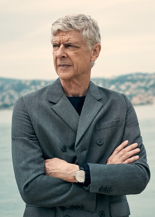 Giáo sư Wenger và gu thời trang sang chảnh bất ngờ - Bóng Đá