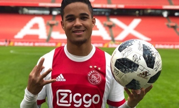 Justin Kluivert đến, ai sẽ là người ra đi? - Bóng Đá