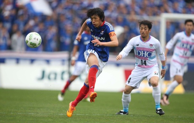 Shunsuke Nakamura: Kẻ ươm mầm sống từ những chấm đá phạt! - Bóng Đá
