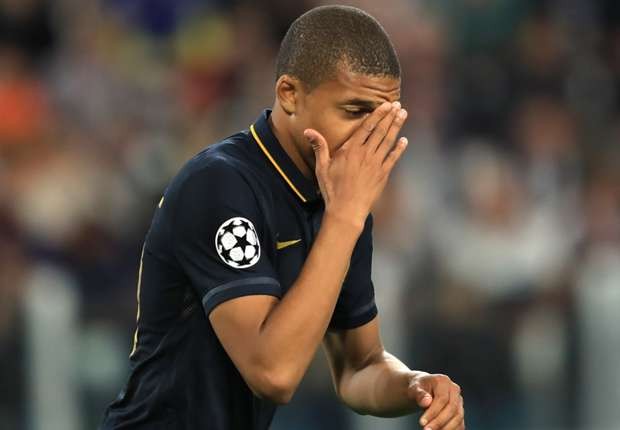 Phá lưới Buffon, Mbappe coi như 