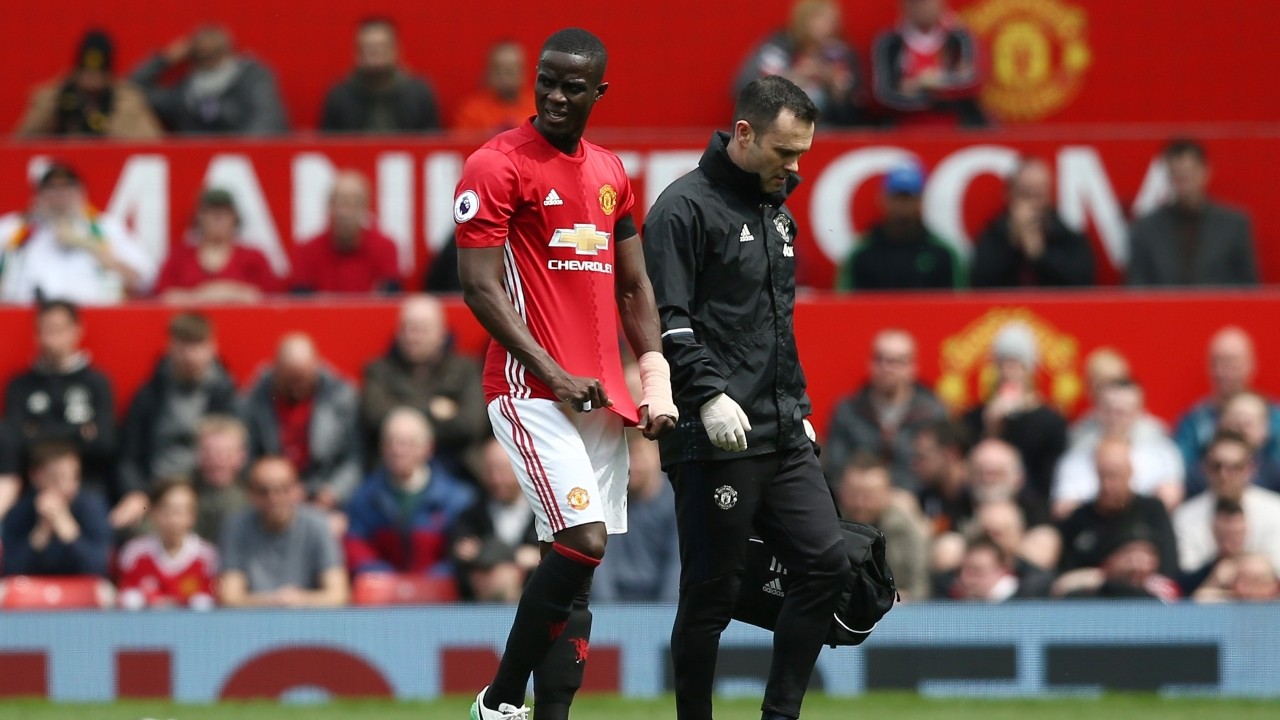 Mourinho làm rõ chấn thương của Bailly & Shaw - Bóng Đá