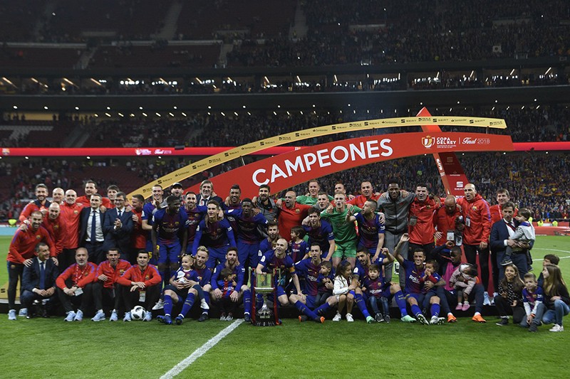 Thua đau ở Champions League, Barca vẫn có mùa giải tuyệt vời - Bóng Đá