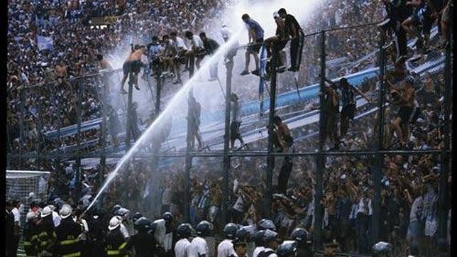 Nóng: Fan cuồng Argentina bị cấm cửa xem World Cup! - Bóng Đá