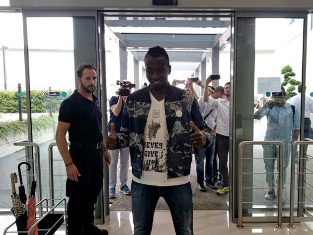 Những hình ảnh đầu tiên của Matuidi tại Juventus - Bóng Đá
