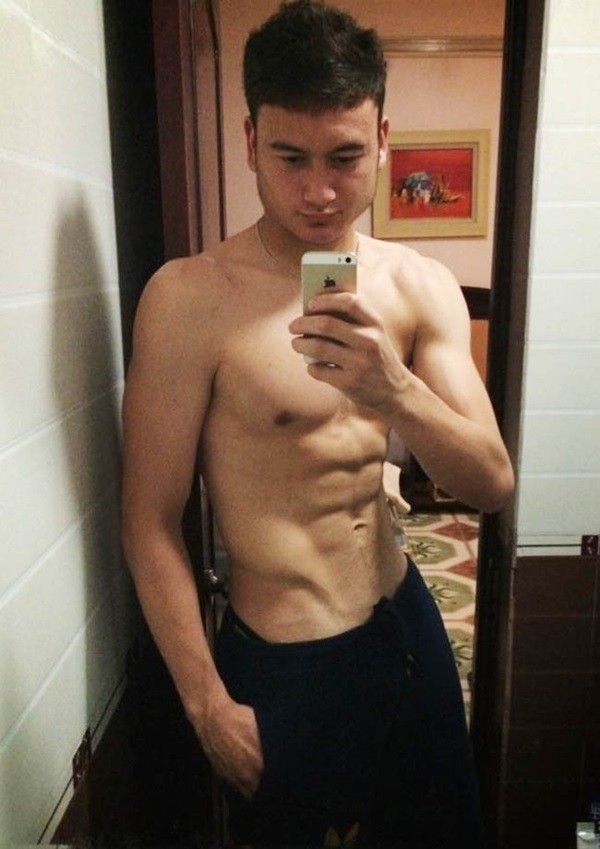 Đọ body vạm vỡ của Đặng Văn Lâm, Bùi Tiến Dũng và các đồng đội - Bóng Đá