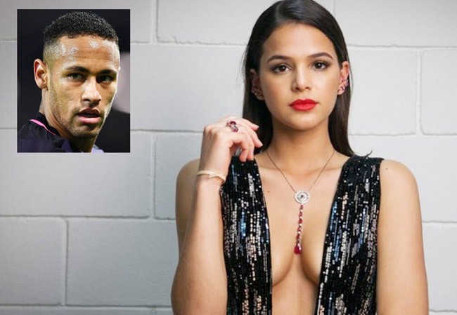 WAGs tuyển Brazil bốc lửa nhất: Bồ Neymar, vợ Firmino đẹp không có chỗ chê - Bóng Đá